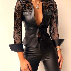 Blouse with lace details